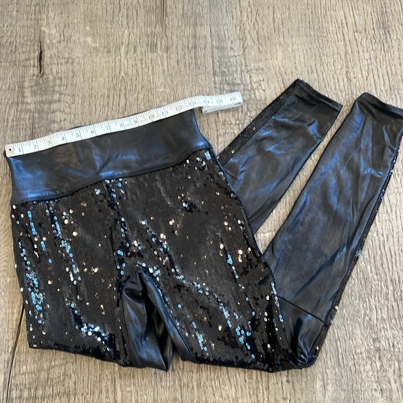 ❤️ SPANX Sequin and Faux Leather Compression Pants/Tights (Size M) - Picture 7 of 8
